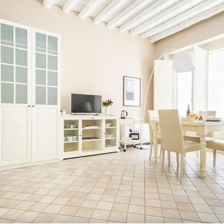 Palazzo Artale Holiday Homes *