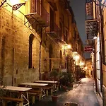 Feriehus Palazzo Artale Holiday Homes *
