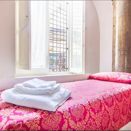 Palazzo Artale Holiday Homes Ferienhaus *