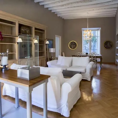 Palazzo Artale Holiday Homes Ferienhaus