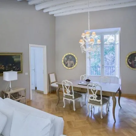 Palazzo Artale Holiday Homes *